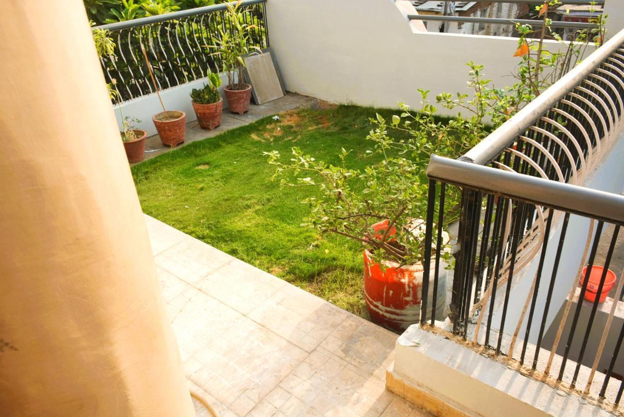 Yellow Homestay - Modern 2Bhk Ac Stay 자발푸르 외부 사진