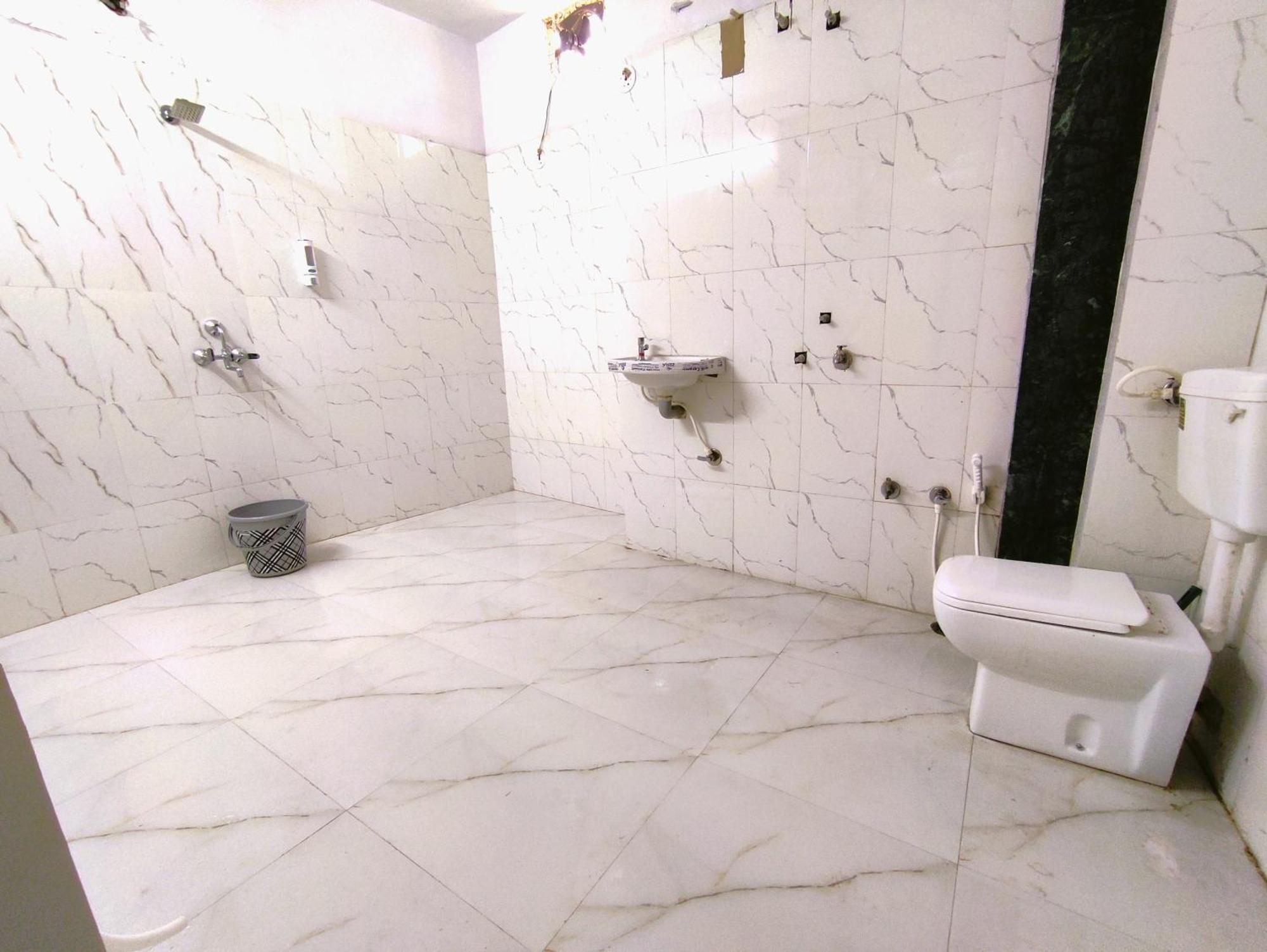 Yellow Homestay - Modern 2Bhk Ac Stay 자발푸르 외부 사진
